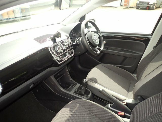 Volkswagen Up 1.0 Move Up White #14