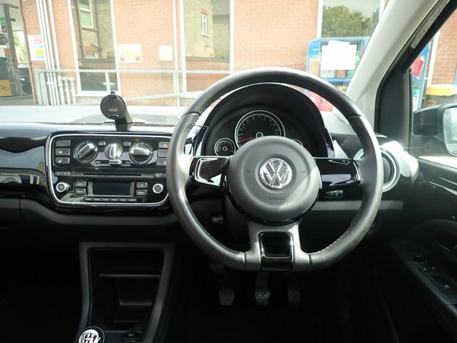 Volkswagen Up 1.0 Move Up White #9