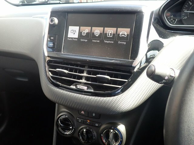 Peugeot 2008 Blue Hdi Allure Red #10