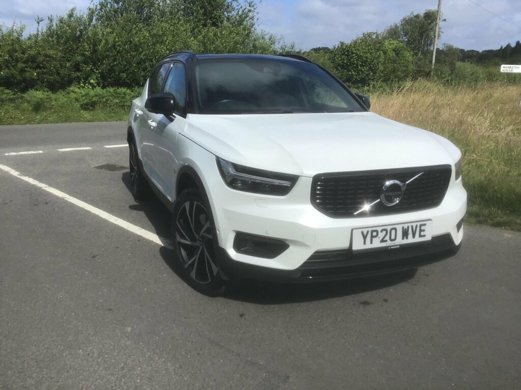 Volvo XC40 1.5H T5 Twin Engine Recharge 10.7Kwh R-design Pro White