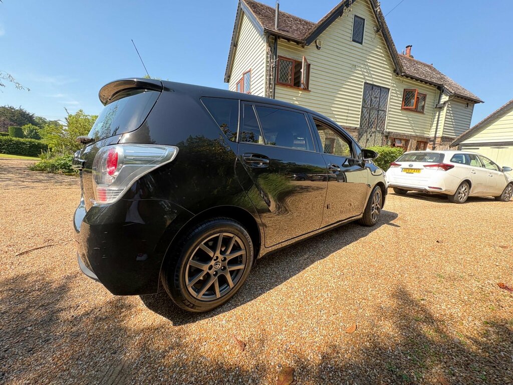 Toyota Verso 5-Dr 1.6 D-4d Icon White #10