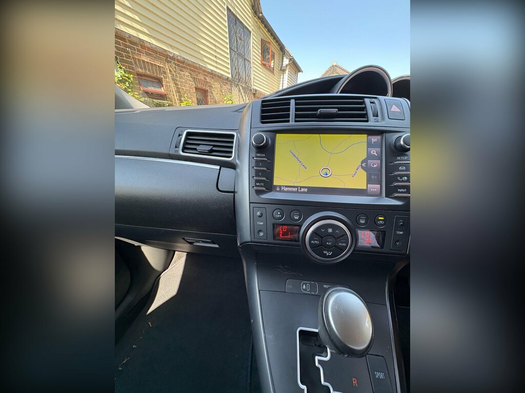 Toyota Verso 5-Dr 1.6 D-4d Icon White #37