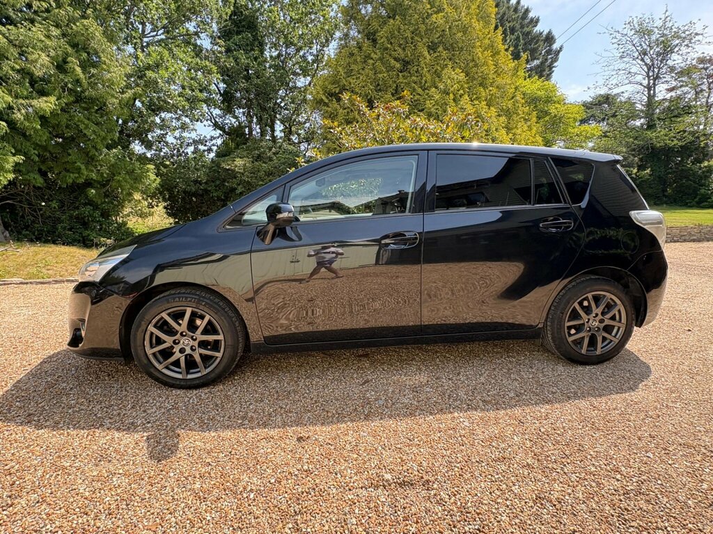 Toyota Verso 2016 66 Valvematic Grey #25