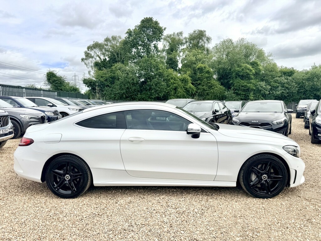 Mercedes-Benz C Class Coupe 2.0 C300 Amg Line Coupe G-tronic White