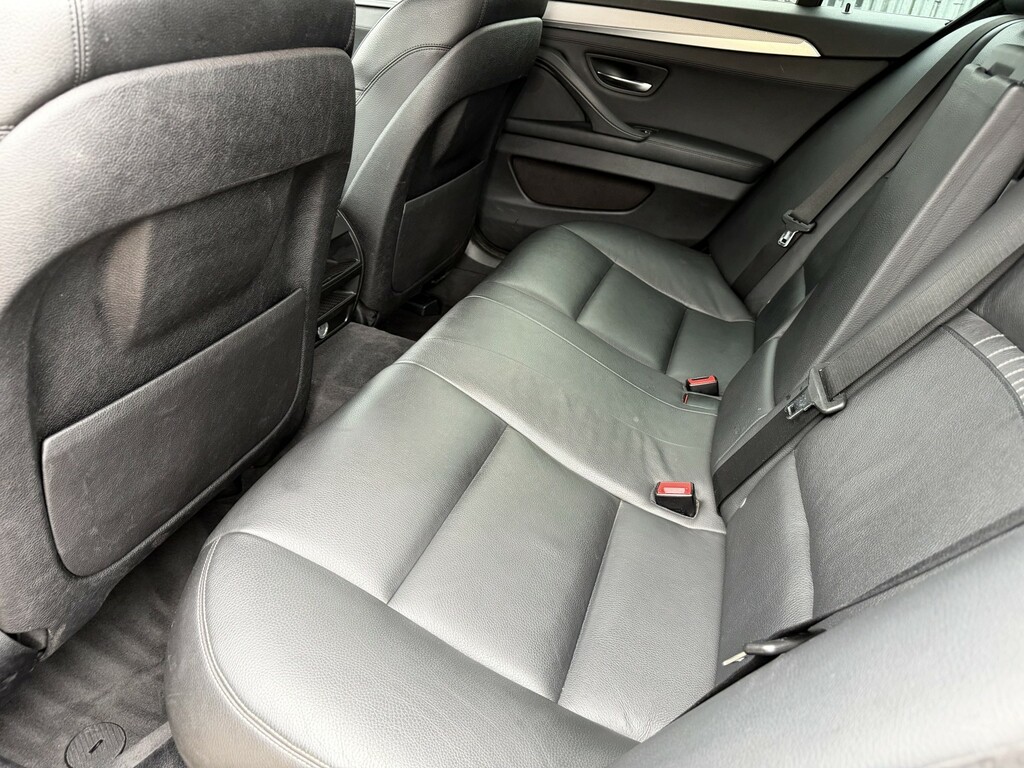 BMW 5 Series Se Black #27