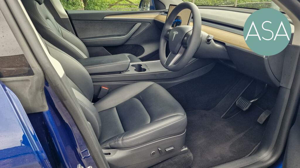 Tesla Model Y Suv Dual Motor Long Range Suv LG72XJO Blue #4