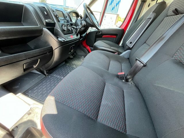 Citroen Relay Bluehdi 35Driver Panel Red #4