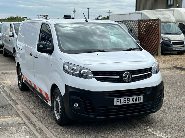 Vauxhall Vivaro Turbo D 2900 Edition White