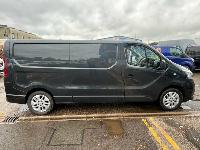 Renault Trafic Trafic Sl28 Energy Dci 145 Sport Nav Van White #12