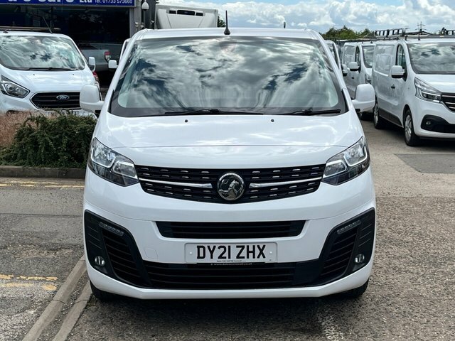 Vauxhall Vivaro Turbo D 2900 Sportive White #2
