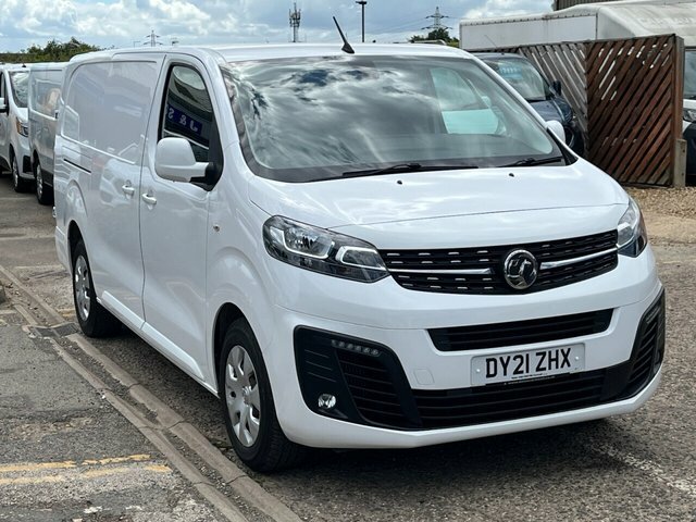 Vauxhall Vivaro Turbo D 2900 Sportive White