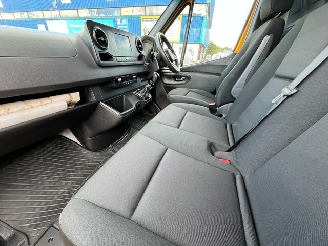 Mercedes-Benz Sprinter 314 Cdi Panel Van Yellow #4