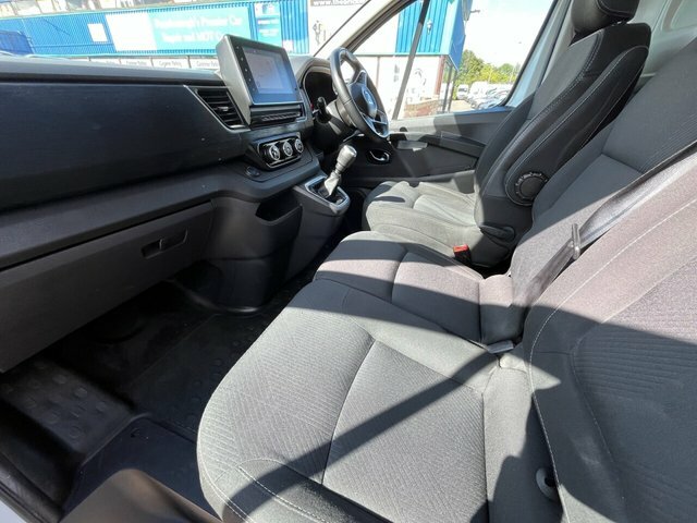 Nissan Primastar Dci 28 Tekna Panel White #5