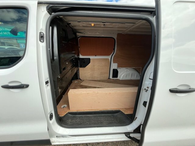 Vauxhall Vivaro Turbo D 2900 Dynamic FL22OMH White #5