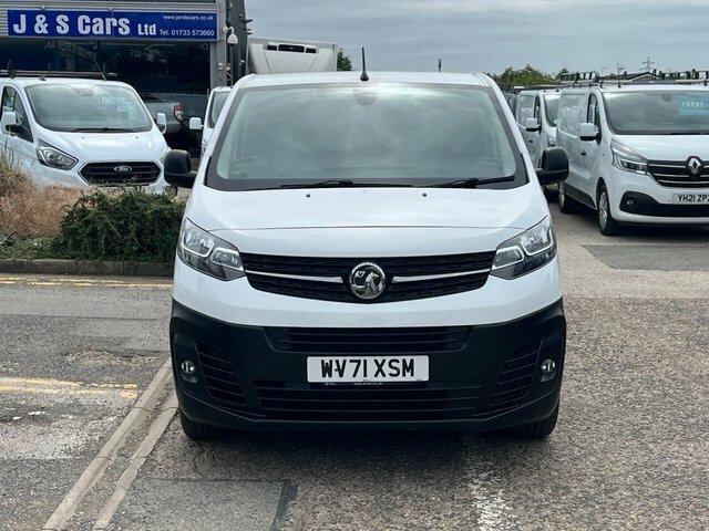 Vauxhall Vivaro Turbo D 2900 Dynamic White #2