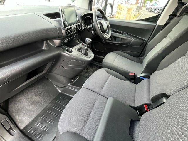Citroen Berlingo Bluehdi 1000 Enterprise M HN22ECA White #4