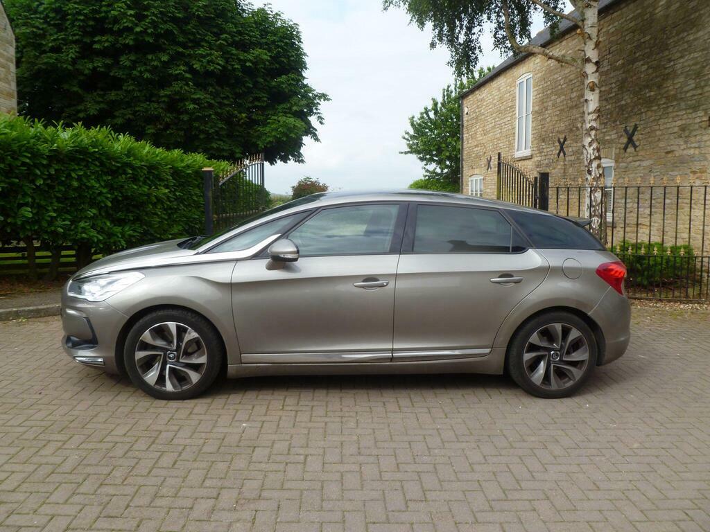 Citroen DS5 2.0 Hdi Dstyle Hatchback Grey