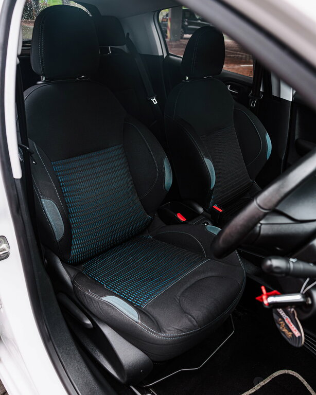 Peugeot 208 E-hdi Active White #21