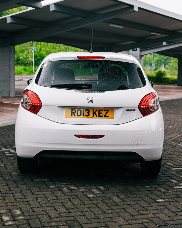 Peugeot 208 E-hdi Active White #9