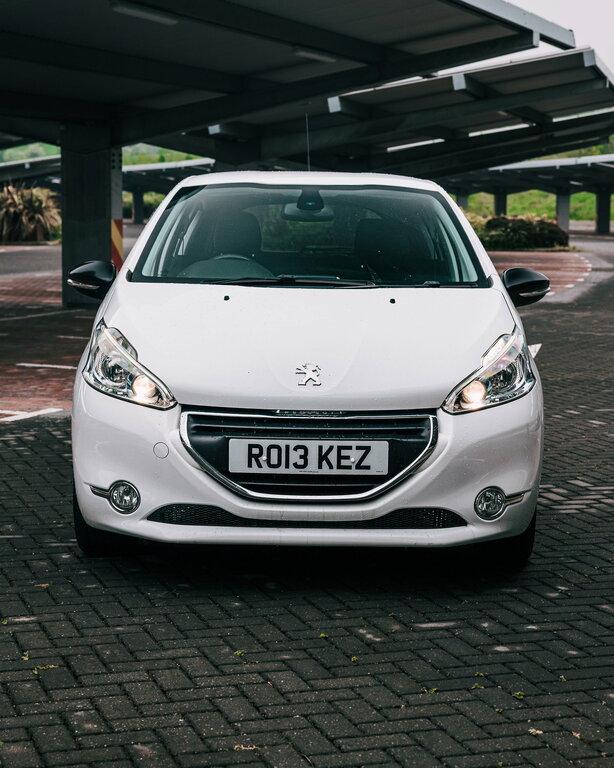 Peugeot 208 E-hdi Active White #10