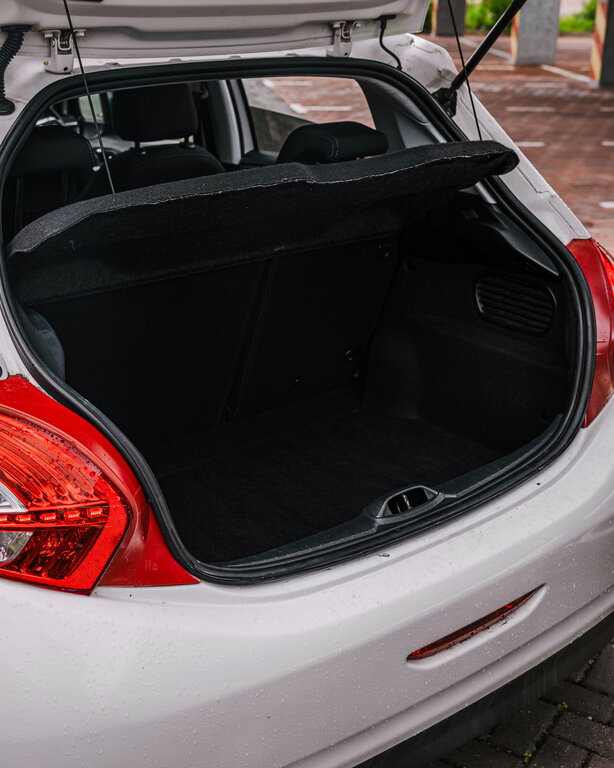 Peugeot 208 E-hdi Active White #19