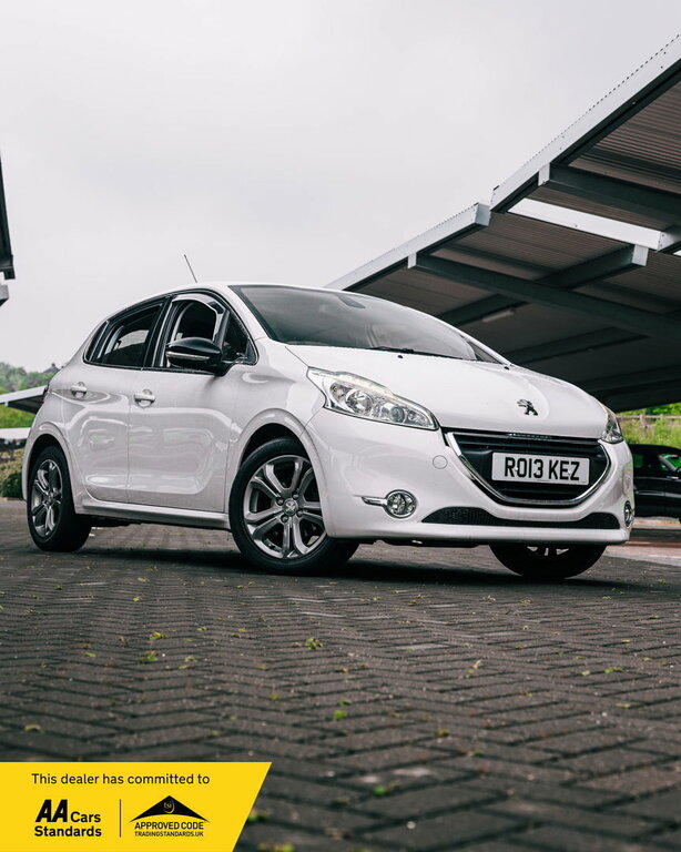 Peugeot 208 1.2 Vti Allure Hatchback Euro 5 White