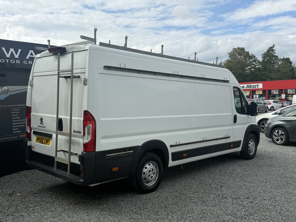 Peugeot Boxer Panel Van 2.0 Bluehdi 435 Professional 201868 MV68TWF White #5