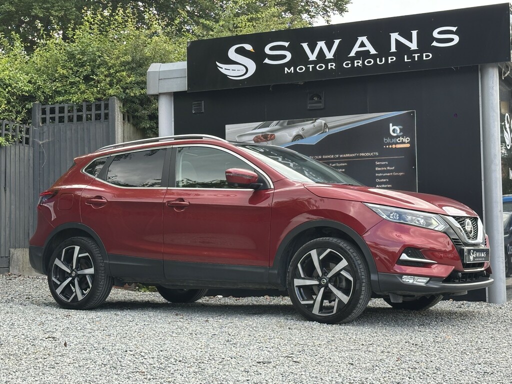 Nissan Qashqai 1.3 Dig-t Tekna Red #2