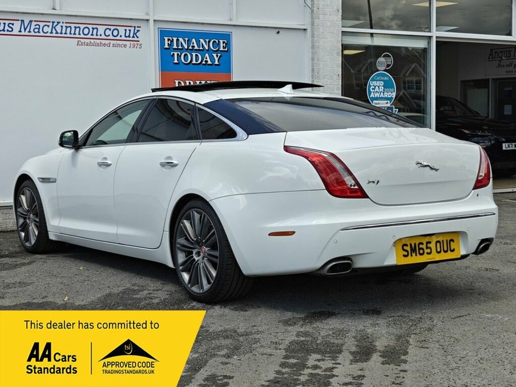 Jaguar XJ 3L Portfolio White #5