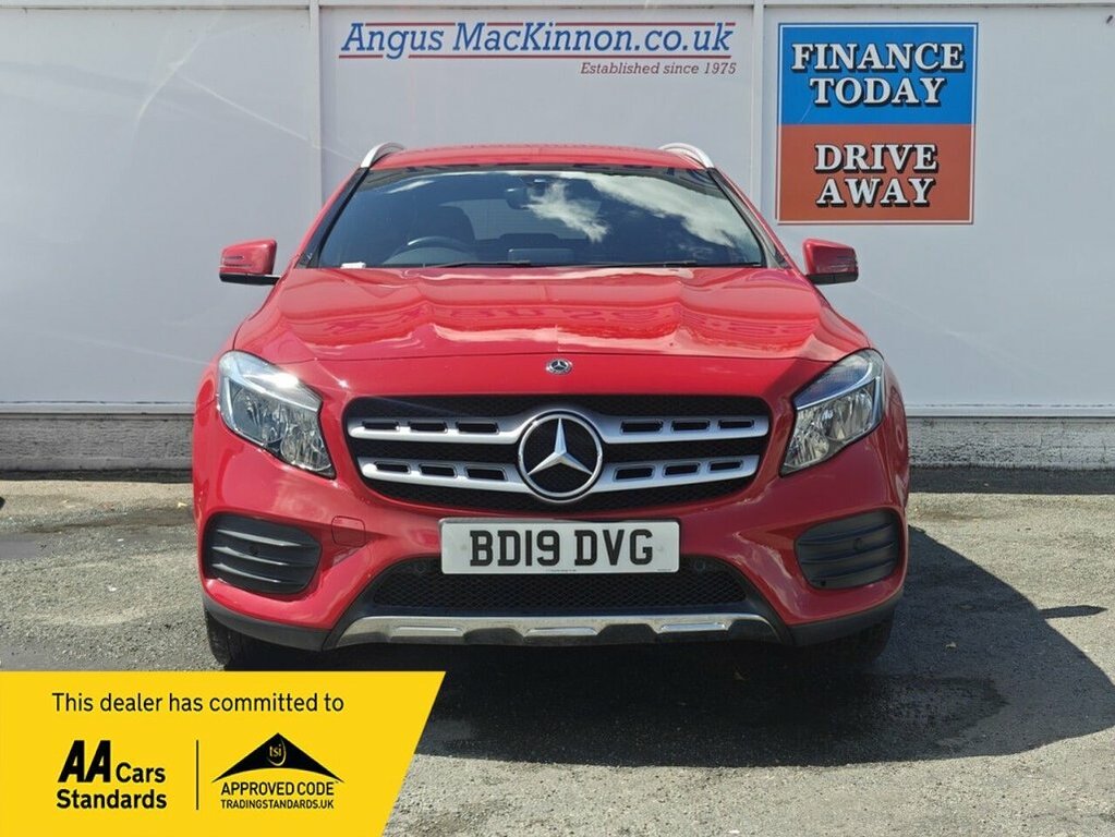 Mercedes-Benz GLA Class 2L Amg Line Red #3