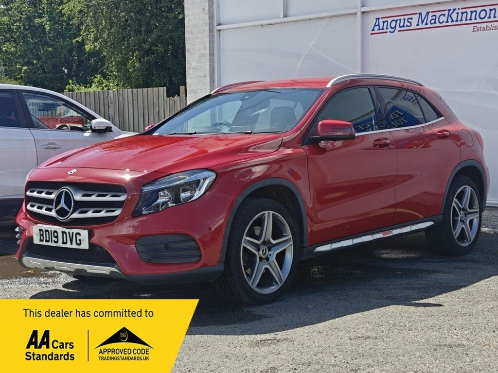 Mercedes-Benz GLA Class 2L Amg Line Red #4