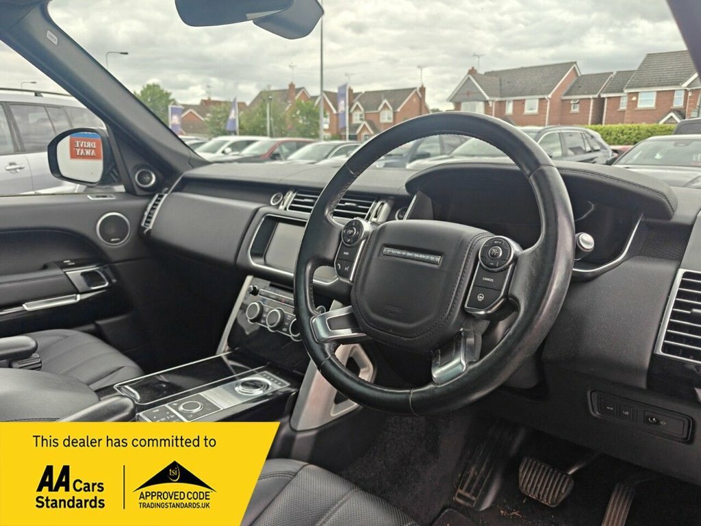 Land Rover Range Rover 3L Vogue Black #2