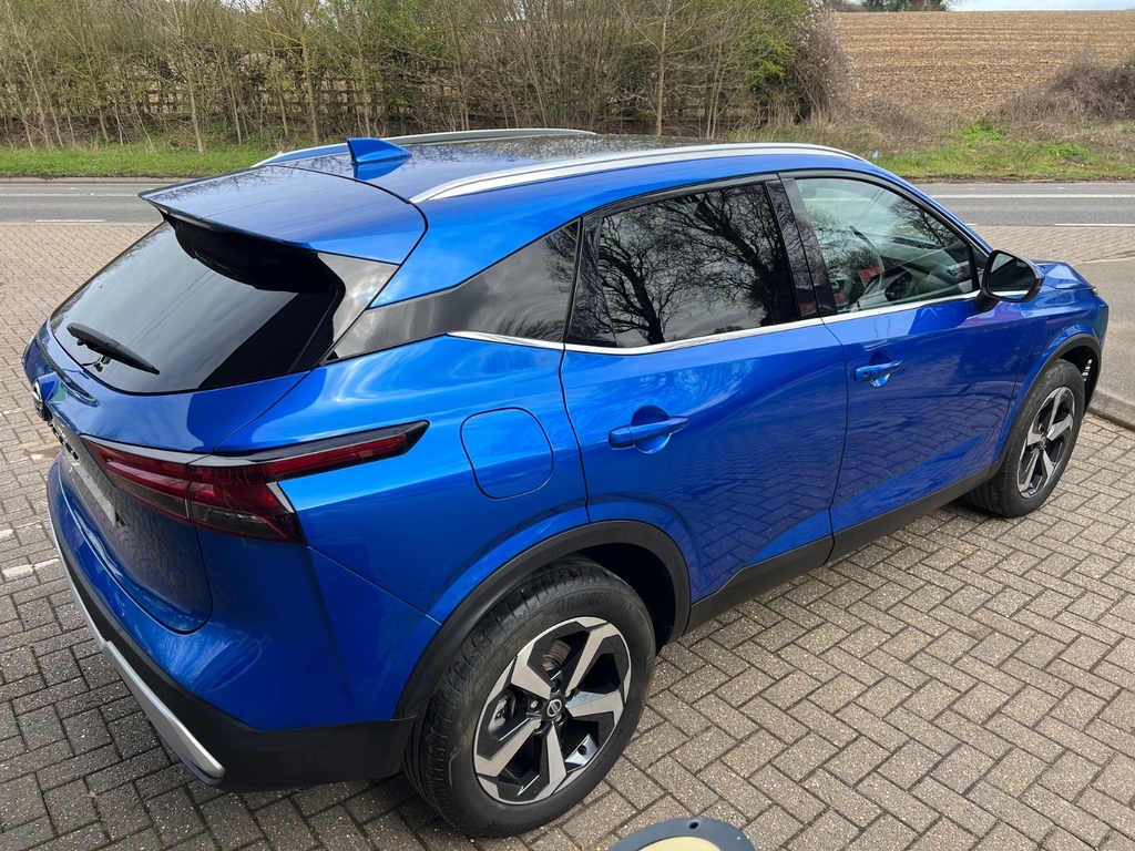 Nissan Qashqai 1.3 Dig-t Mh Premiere Edition KU71ZMX Blue #3