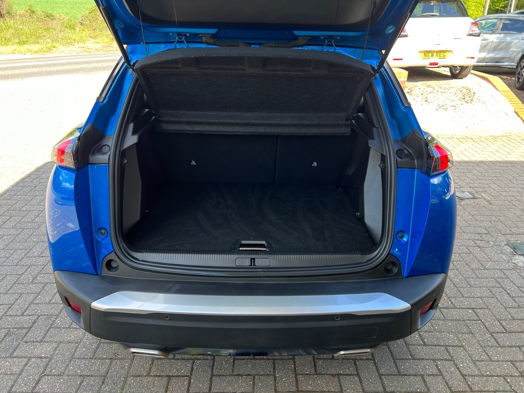 Peugeot 2008 1.2 Puretech 130 Gt Eat8 FV23NOU Blue #4