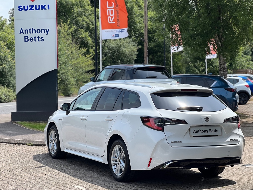 Suzuki Swace 1.8 Hybrid Motion Cvt White #6