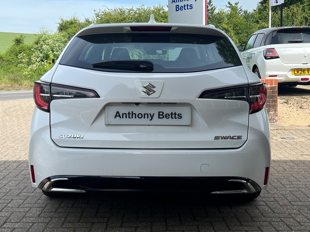 Suzuki Swace 1.8 Hybrid Motion Cvt KR25EFX White #5