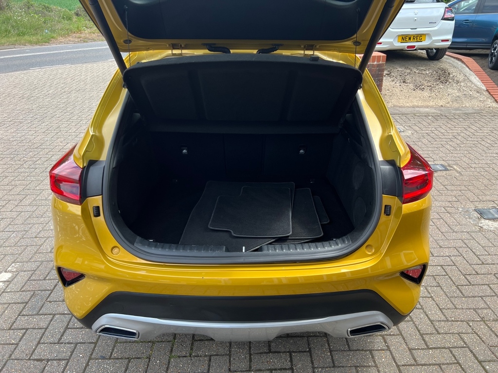 Kia Xceed 1.4T Gdi Isg First Edition LB70FNY Yellow #4