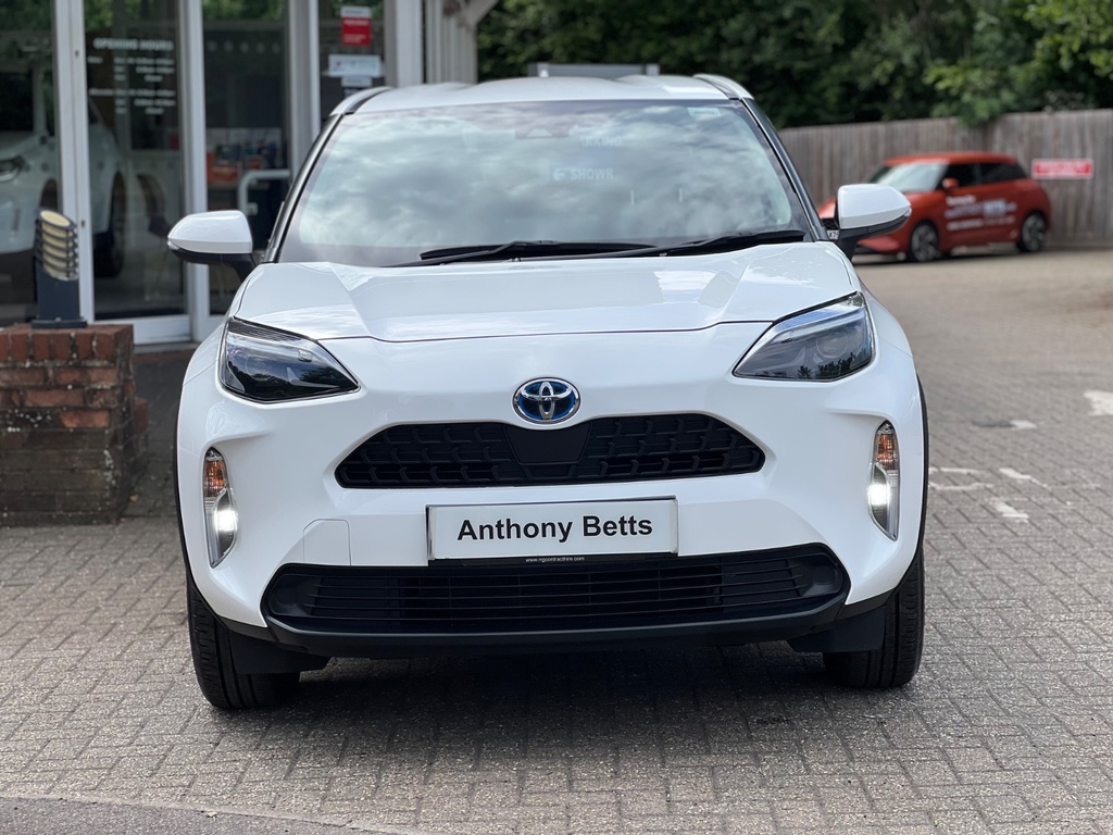 Toyota Yaris Cross 1.5 Hybrid Icon Cvt White