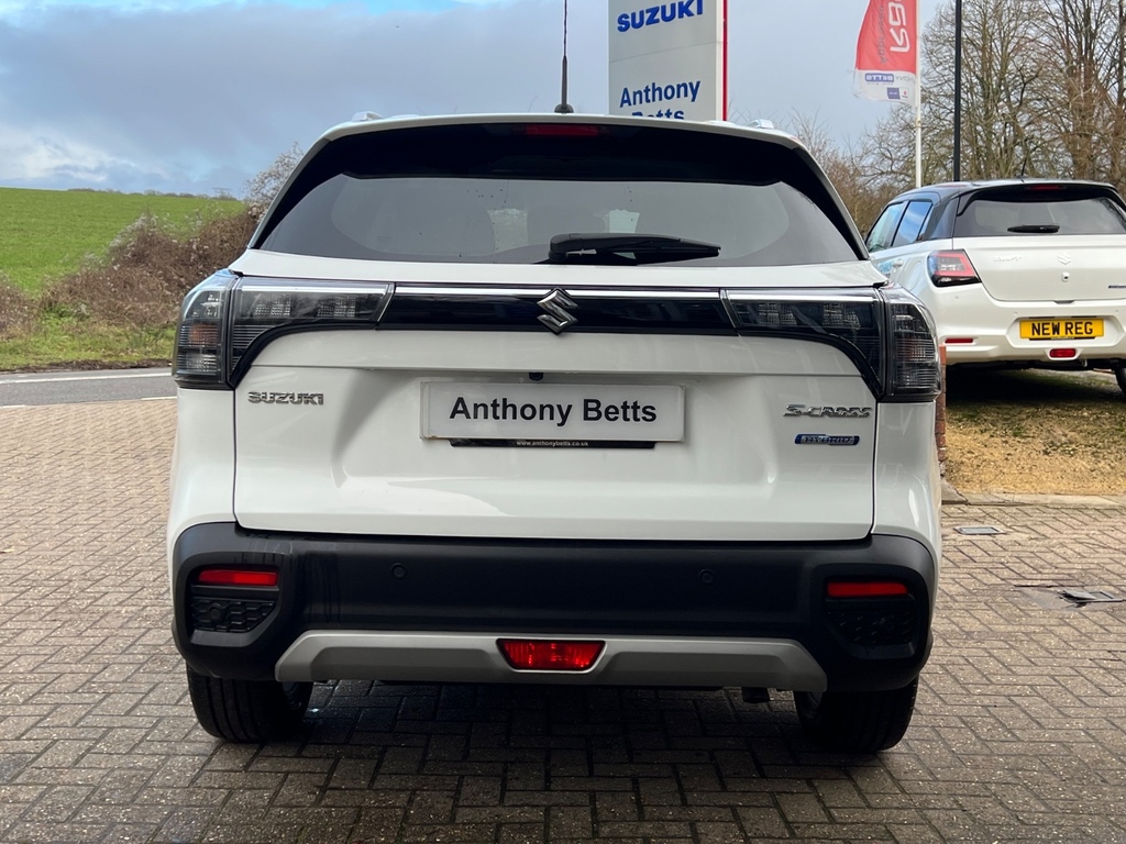 Suzuki S Cross 1.4 Boosterjet 48V Hybrid Motion White #5