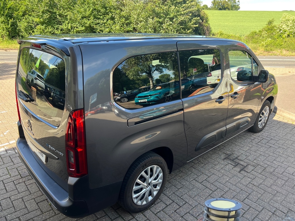 Citroen e-Berlingo 100Kw Feel XL 50Kwh 7 Seat Grey #4