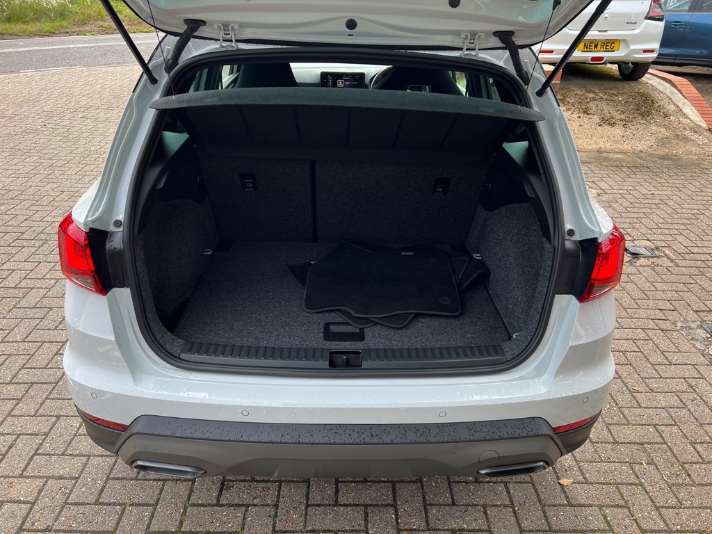 Seat Arona 1.0 Tsi 115 Fr First Edition Dsg MC75UZL White #4