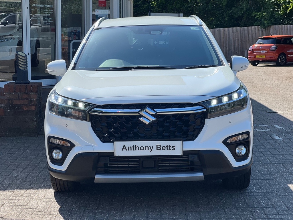 Suzuki S Cross 1.4 Boosterjet 48V Hybrid Motion White