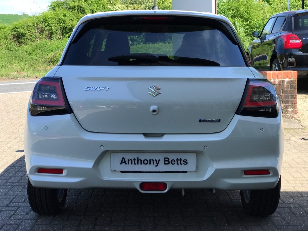 Suzuki Swift 1.2 Mild Hybrid Motion White #5