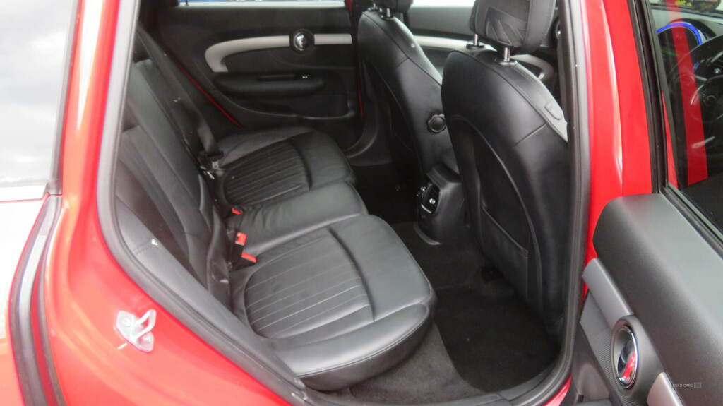 Mini Clubman 2.0 Cooper D 6Dr Red #6