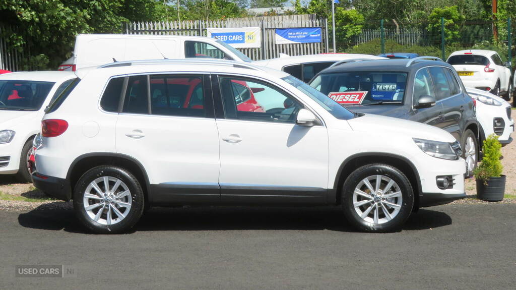 Volkswagen Tiguan 2.0 Tdi Bluemotion Tech Se White #2