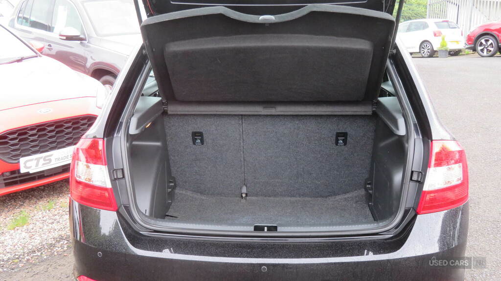 Skoda Rapid 1.6 Tdi Se 2014 White #9