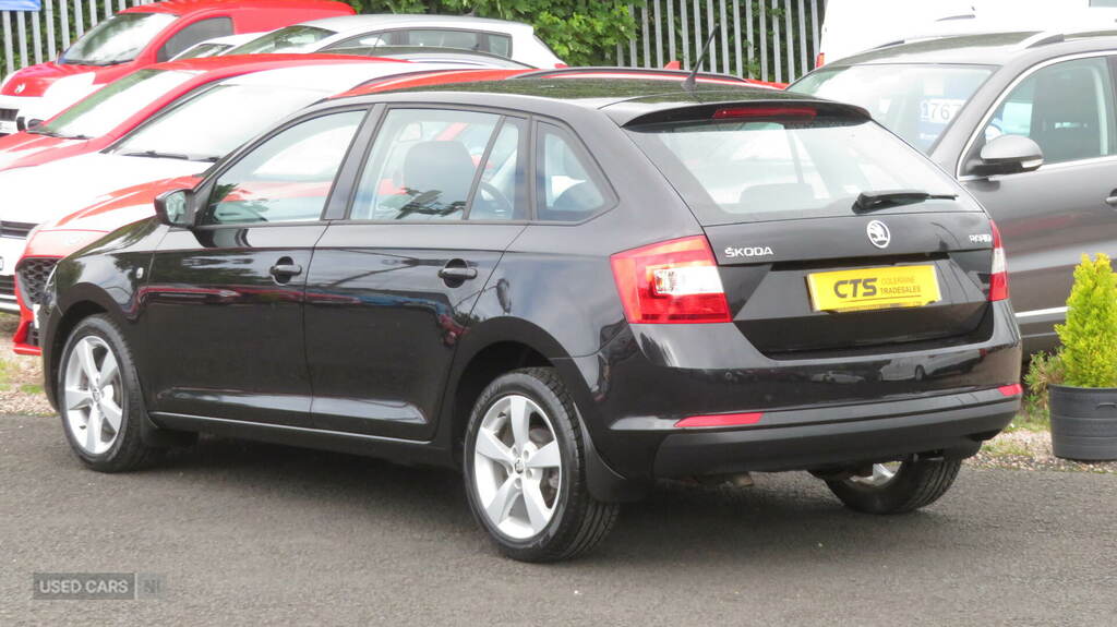 Skoda Rapid 1.6 Tdi Cr 90 Elegance Black #6