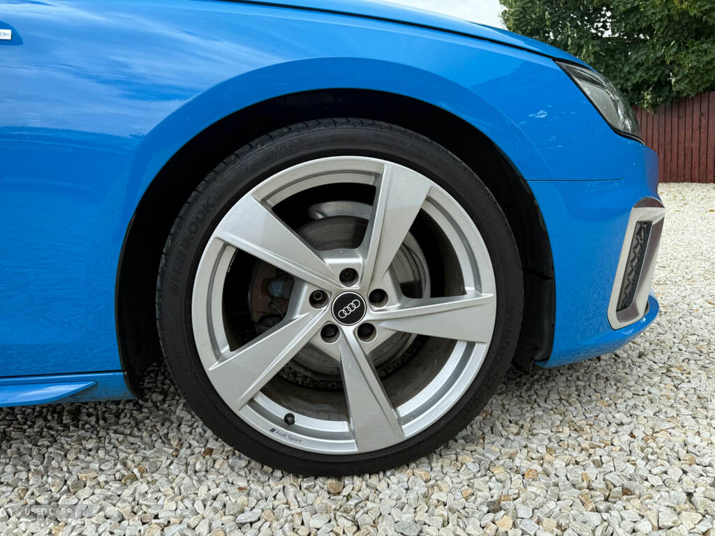 Audi A4 35 Tdi S Line S Tronic GY71NYN Blue #4