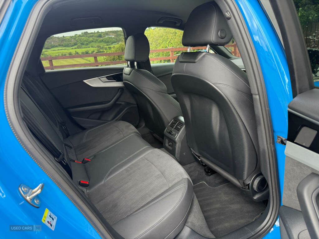 Audi A4 35 Tdi S Line S Tronic GY71NYN Blue #6