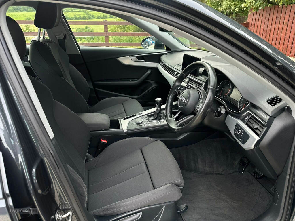 Audi A4 2.0 Tdi Ultra Se Grey #6